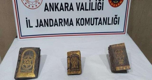 Ankarada 13-cü əsrə aid 3 kitab aşkarlanıb