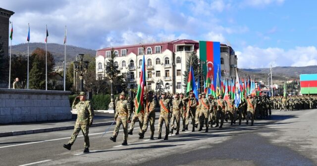 Xankəndi paradına Azərbaycan Ordusunun Baş Qərargah rəisi komandanlıq edib