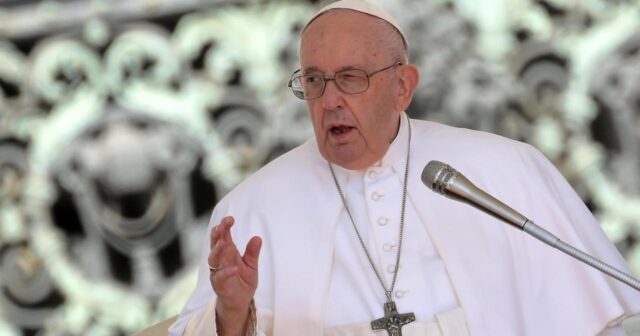 Papa Fransisk: Ümid edirəm ki, Qəzzada mövcud atəşkəs davam edəcək