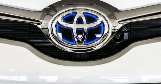 Toyota 580 mindən çox avtomobili geri çağırıb