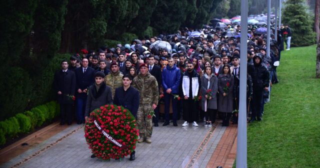 Gənclər Təşkilatları Ulu Öndərin əziz xatirəsini böyük ehtiramla yad ediblər