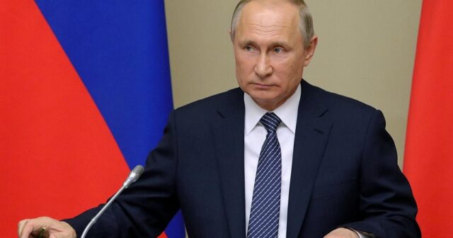 Putin: “Beynəlxalq münasibətlər sistemində dəyişikliklər baş verir”