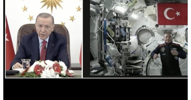 Ərdoğan canlı yayımda kosmosdakı ilk türkiyəli astronavtla danışıb