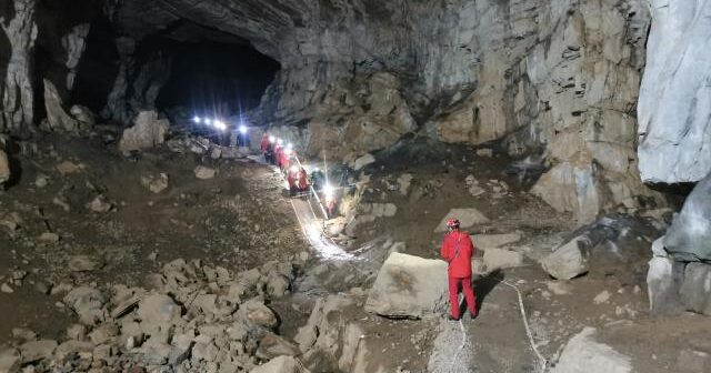 Sloveniyada mağarada sıxışan 5 nəfər xilas edilib