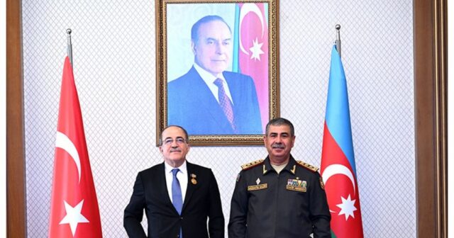 Azərbaycan Türkiyə müdafiə nazirinin müavinini medalla təltif edib