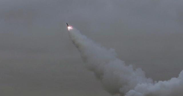 Şimali Koreya yeni raket mərmiləri hazırladığını açıqladı