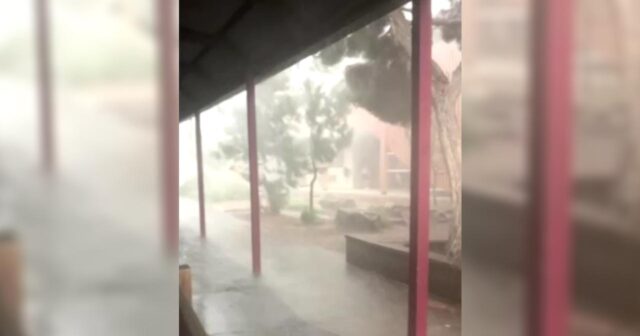 Avstraliyanın Viktoriya ştatında fırtına: Minlərlə insan işıqsız qalıb