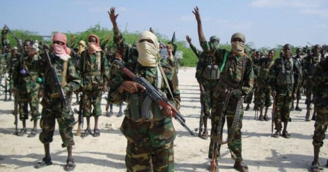 “Aş-Şabab” silahlıları Somalidə hərbi bazaya hücum edib, ölənlər var