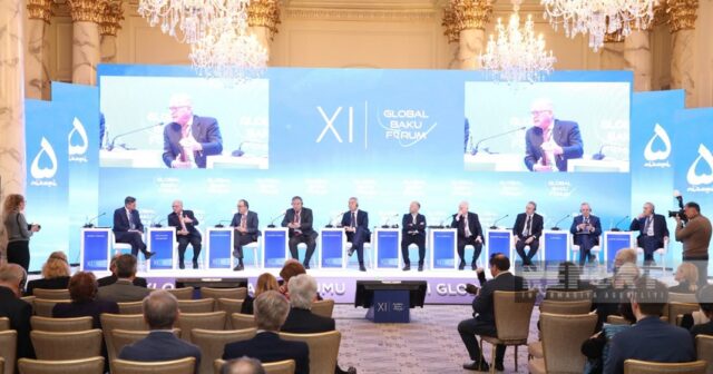 Xl Qlobal Bakı Forumunun üçüncü günü panel iclasları ilə davam edir