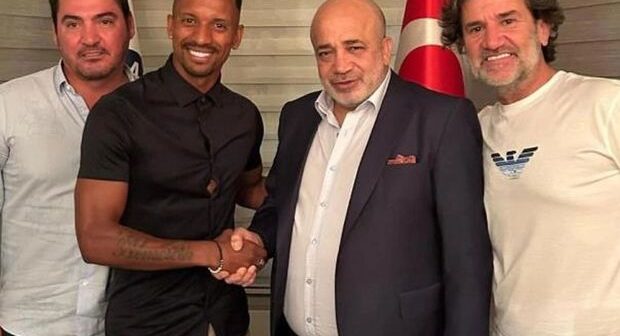 Şahruddinlə komanda yoldaşı olan portuqaliyalı ulduz Türkiyə klubundan ayrıldı