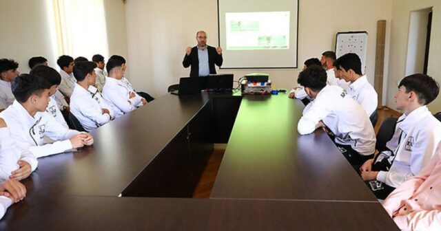 “Qaradağ Lökbatan”ın U-17 komandası üçün danışılmış oyunlarla bağlı seminar keçirilib