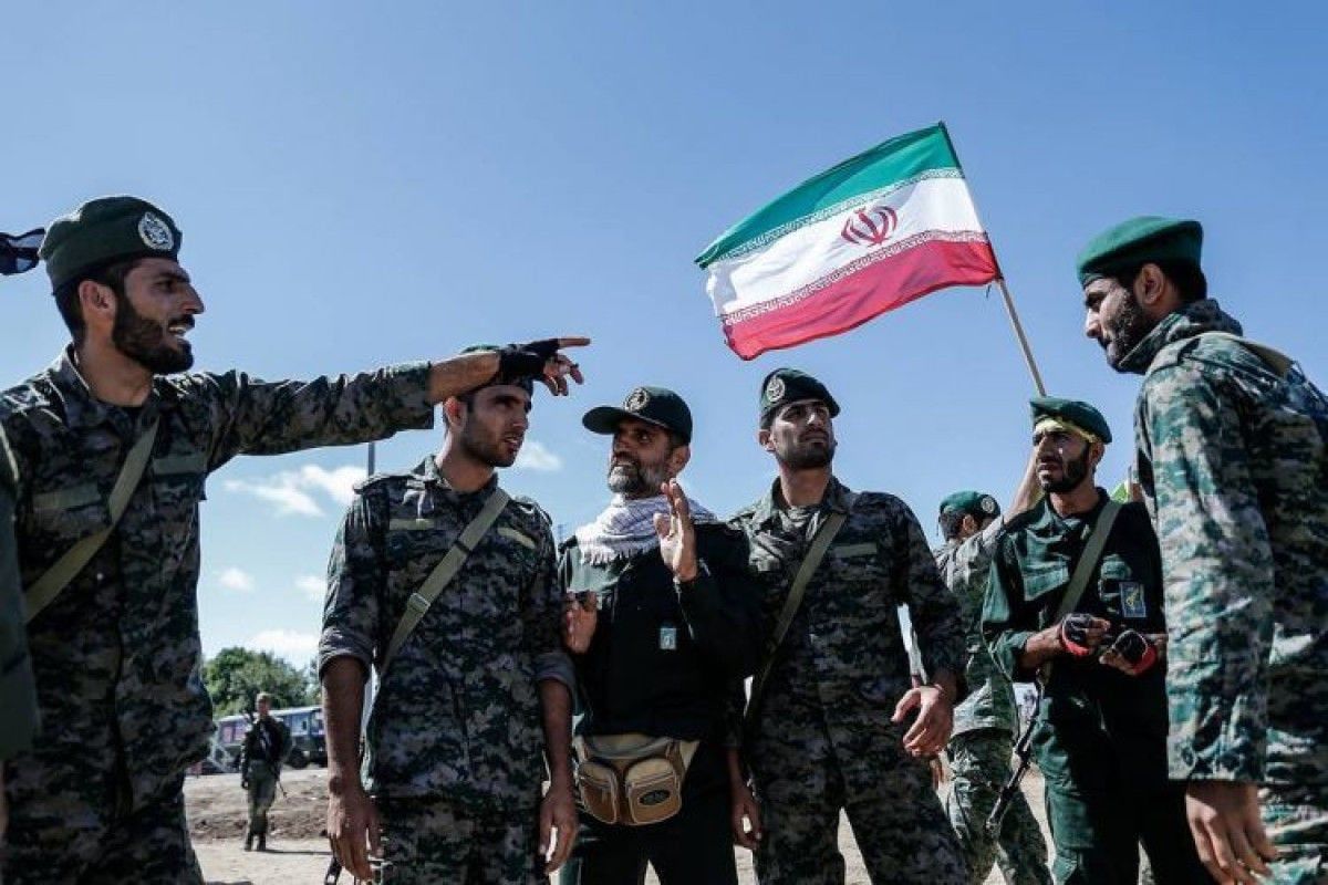 İran İsrailin mümkün zərbəsi səbəbindən SEPAH zabitlərini Suriyadan ÇIXARIR