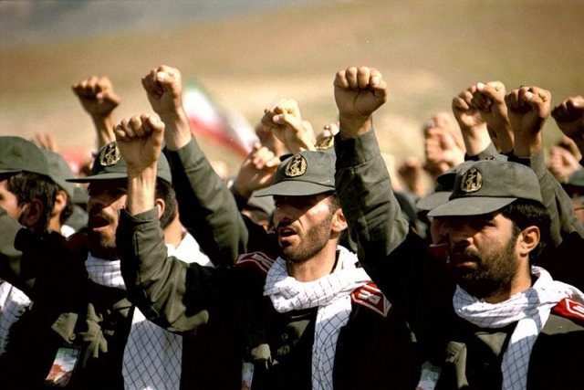 İran Suriyadakı qruplaşmaları arasında “satqınlar” AXTARIR