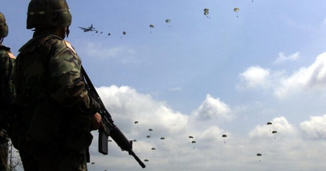 NATO-nun paraşütlə tullanma təlimində 11 əsgər yaralanıb