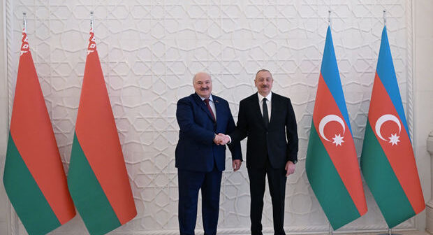 Aleksandr Lukaşenkonun rəsmi qarşılanma mərasimi olub