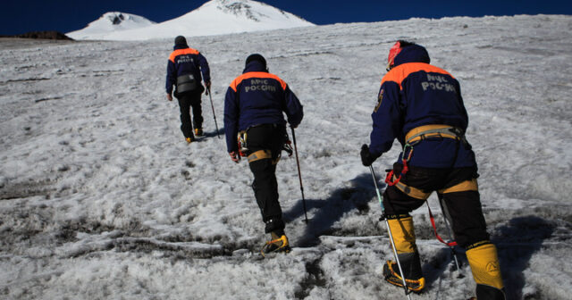 Turist qrupunun rəhbəri Elbrus zirvəsində dünyasını dəyişdi – VİDEO