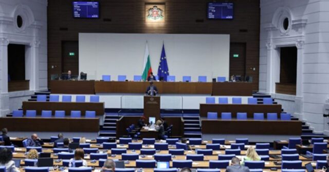 Bolqarıstan parlamentariləri baş naziri TƏSDİQ EDƏ BİLMƏDİLƏR