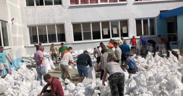 Kurskda məktəblər qum torbaları ilə DOLDURULUR – FOTO