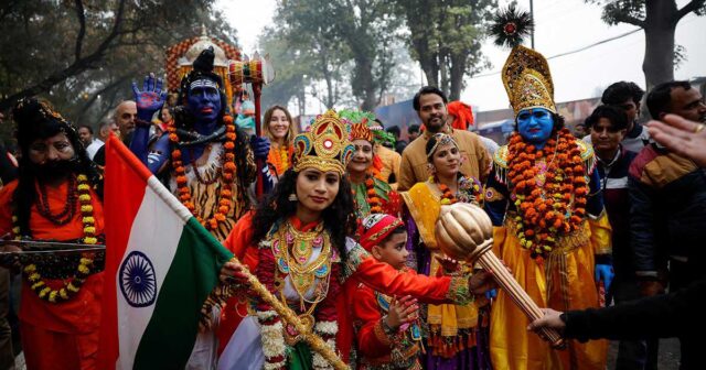 Hindistanda kütləvi Kumbh Mela festivalı BAŞLADI – VİDEO