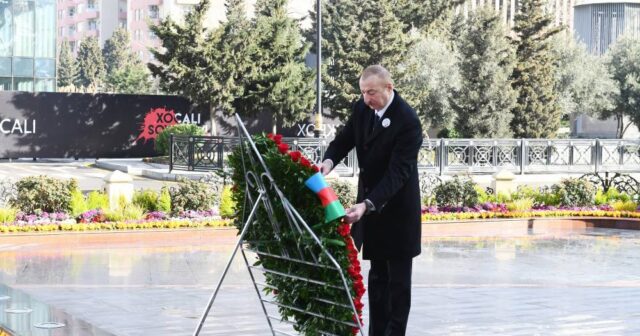 İlham Əliyev və Mehriban Əliyeva Xocalı soyqırımı abidəsini ziyarət ediblər