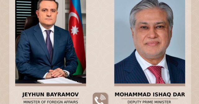 Ceyhun Bayramov pakistanlı həmkarı ilə ikitərəfli və regional məsələləri müzakirə edib