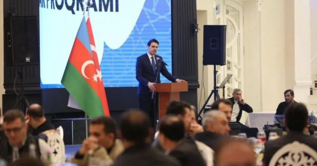 Türkiyə məzunu olan azərbaycanlılar bir araya gəldilər: Abdullah Ərən iftar proqramına qatıldı – FOTO