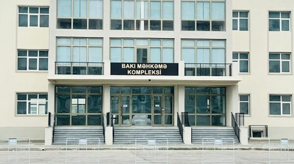 Hərbi cinayətlər törətməkdə təqsirləndirilən erməniəsilli şəxslərin məhkəməsi keçirilir