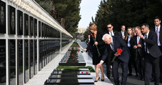 Almaniya Prezidenti Şəhidlər xiyabanını ziyarət edib