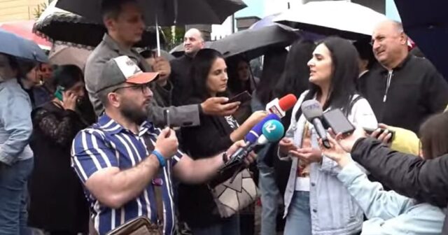 Erməni spirtli içki istehsalçıları Gürcüstan səfirliyi qarşısında ETİRAZ EDİR