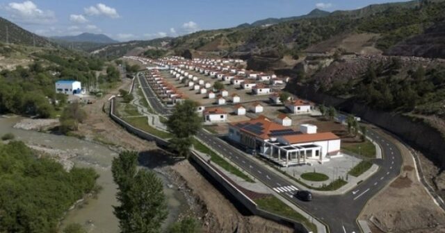 Laçının Bəylik kəndinə növbəti köç karvanı yola salınıb