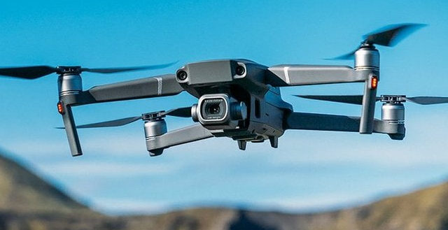Dron 20-ci mərtəbəyə qalxaraq çəkiliş edən qadına ƏMR ETDİ – VİDEO