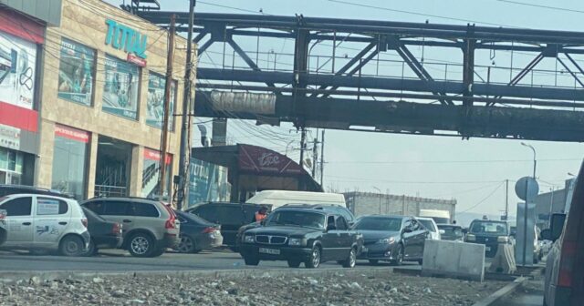 Ermənistanda ETİRAZ AKSİYASI: Ermənilər yolu BAĞLADI