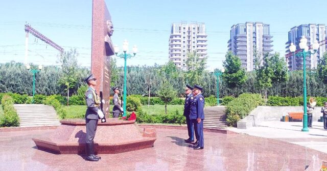 Azərbaycan HHQ komandanı Özbəkistana səfər edib