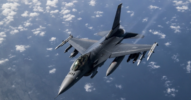 Ukrayna Silahlı Qüvvələri pilotla birlikdə F-16-nı itirib