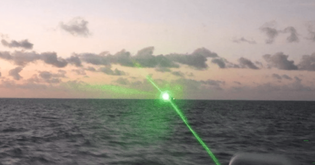Çin Alman hərbi təyyarəsini lazerlə KOR ETDİ – FOTO