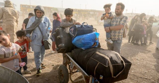 İran İsrailə casusluq qorxusu ilə əfqanları DEPORTASİYA EDİR