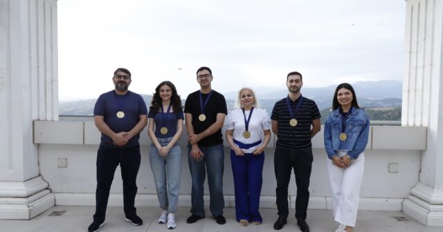 Mətbuatın 150 illiyi münasibətilə media nümayəndələri arasında intellektual yarış keçirilib – FOTOLAR