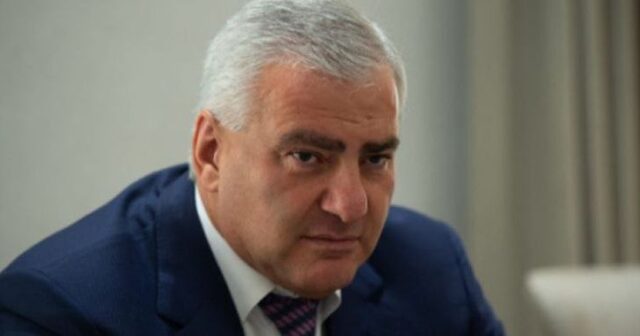 Karapetyan Ermənistanda yeni partiya YARADIR