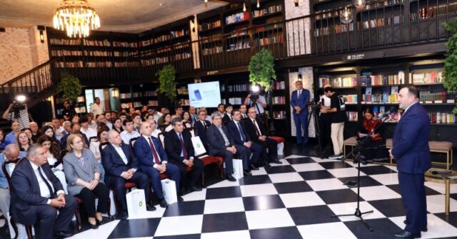 “Dirilik” məcmuəsinin transliterasiya edilmiş toplusunun təqdimat mərasimi keçirilib – FOTO