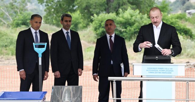 İlham Əliyev Xankəndi Dəmir Yolu və Avtovağzal Kompleksinin təməlini qoyub