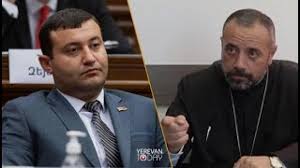 Kilsədə İNSİDENT: Erməni keşiş deputatın xaç atası olmasına İCAZƏ VERMƏDİ