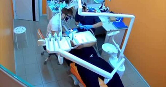 Xəstənin ağzında diş təmizləmə aparatı PARTLADI – VİDEO
