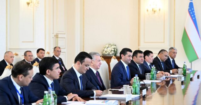 Mirziyoyev: Özbəkistan və Azərbaycanın birgə layihələr portfeli 4 milyard dollara çatıb