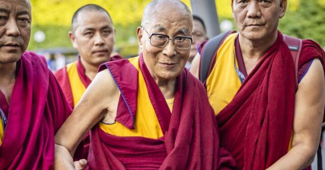 Dalay Lama reinkarnasiyaya HAZIRLAŞIR