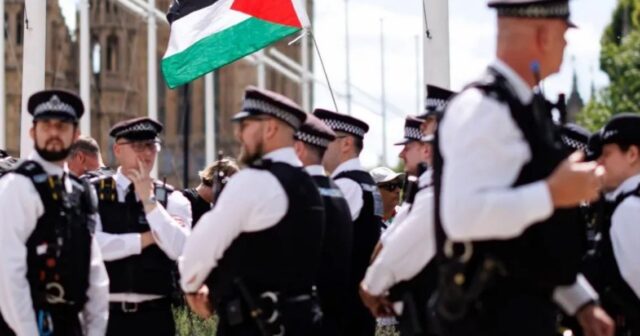 Britaniyada Fələstin Action təşkilatına dəstək verən 67 nəfər HƏBS OLUNDU