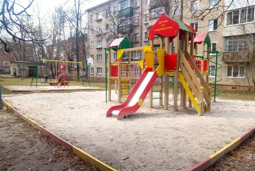 Məktəbli qumda svastika ÇƏKDİ: 3 illik HƏBS OLUNACAQ