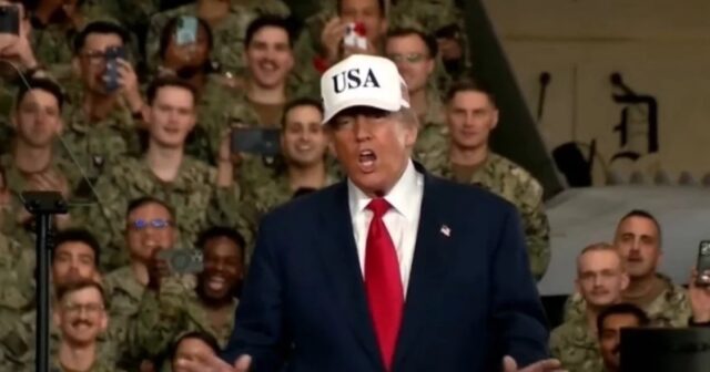 Tramp Yaponiyada amerikalı hərbçilərin qarşısında RƏQS ETDİ – VİDEO Tramp Yaponiyada amerikalı hərbçilərin qarşısında RƏQS ETDİ – VİDEO