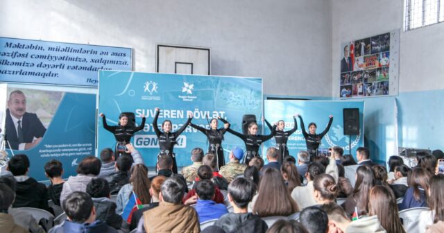 “Səyyar Gənclər Xidməti” layihəsi Qusar gənclərinə xidmət göstərib – FOTOLAR “Səyyar Gənclər Xidməti” layihəsi Qusar gənclərinə xidmət göstərib – FOTOLAR