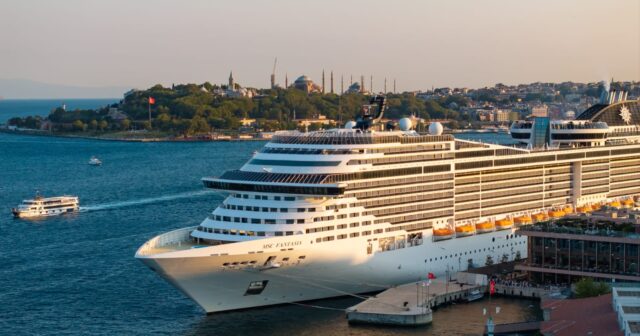 Türkiyənin kruiz turizmi son 12 ilin zirvəsinə çatdı 18 limanda 1,5 milyon sərnişin qəbul edildi – FOTOLAR