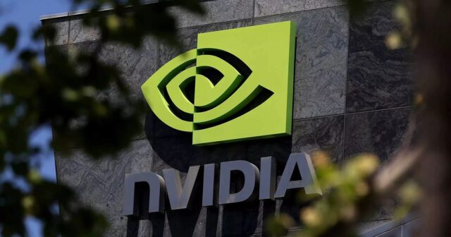 NVIDIA dünyanın ilk 5 trilyon dollarlıq şirkəti OLDU
